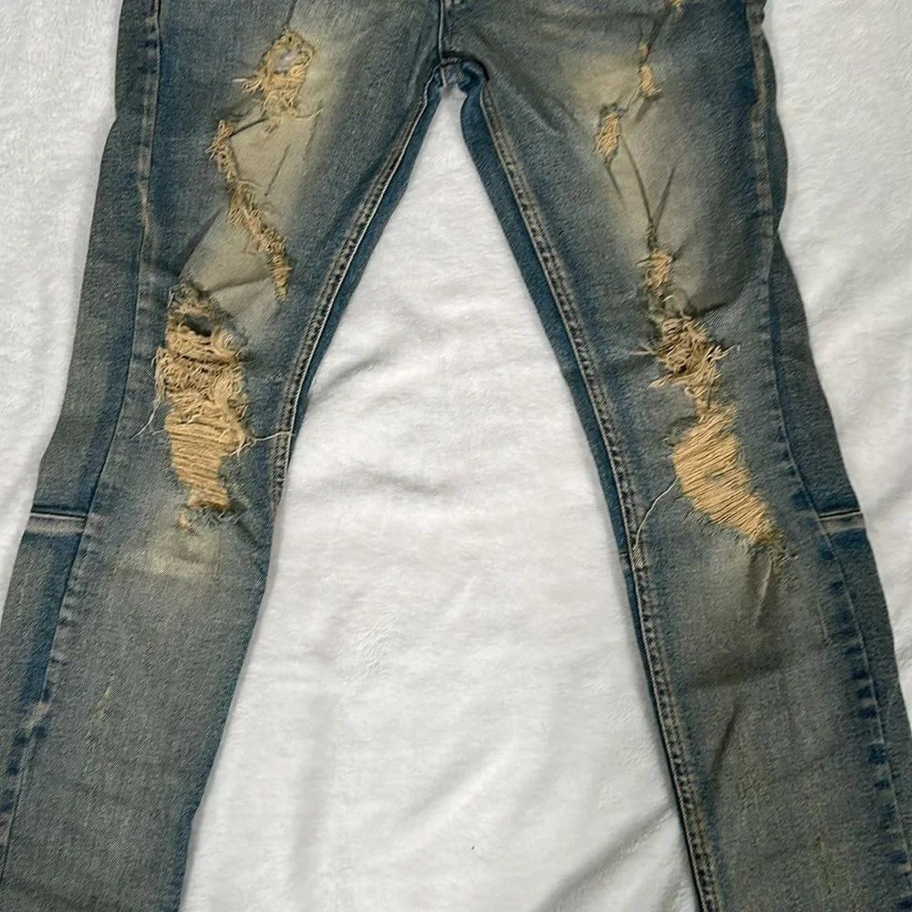 KDNK 11 4 14 11 Distressed Washed Dirty Design Men’s Blue Jeans! Size30 - Picture 3 of 7